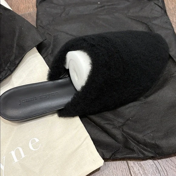 Jenni Kayne Black Shearling Slippers NWT size 38 (8) - Picture 4 of 6